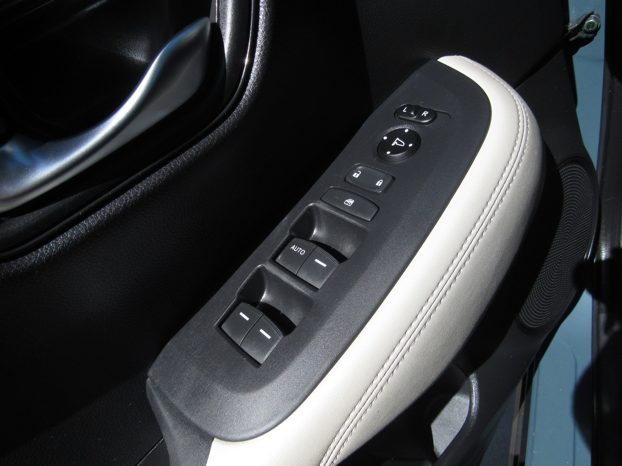 Certified 2024 Honda HR-V LX image 21