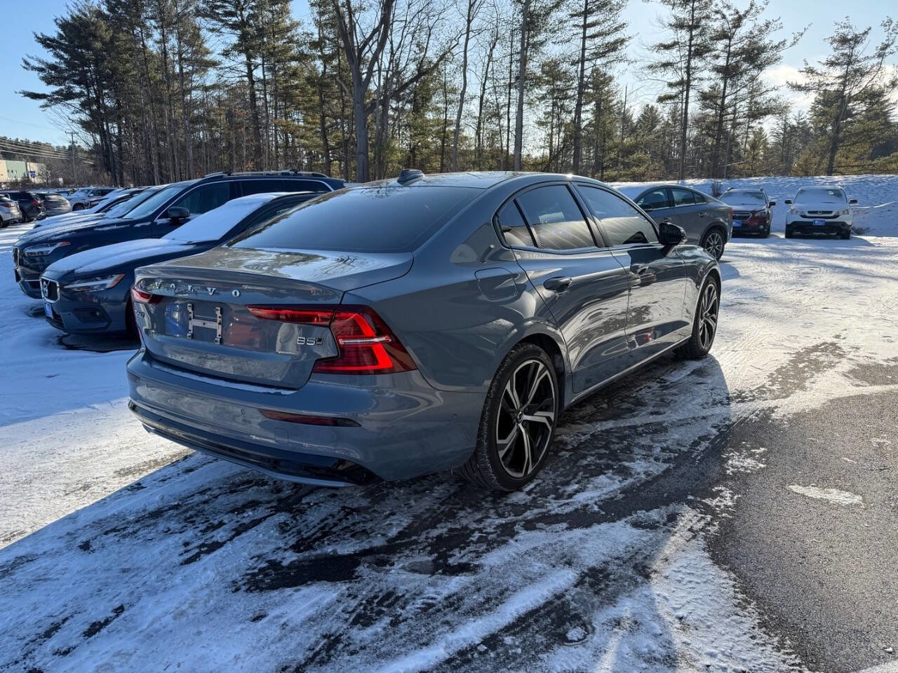Used 2024 Volvo S60 B5 Plus AWD/4WD image 6