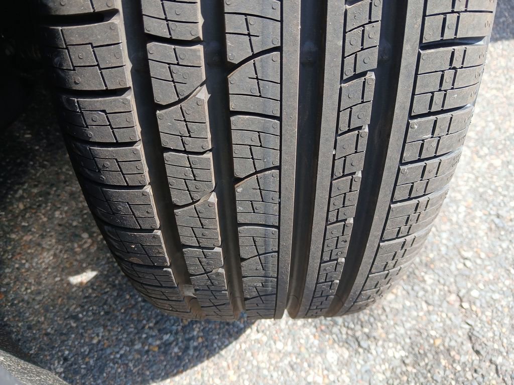 New 2025 Volkswagen Tiguan SE image 27