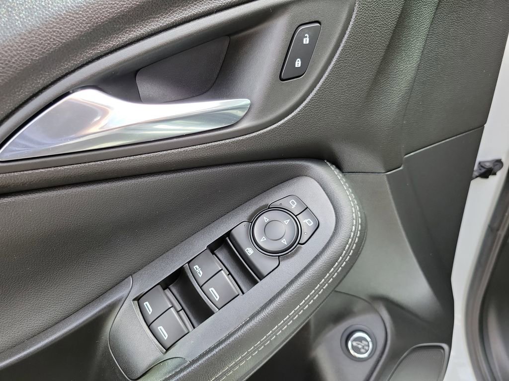 Certified 2022 Buick Encore GX Select w/ Experience Buick Package image 20