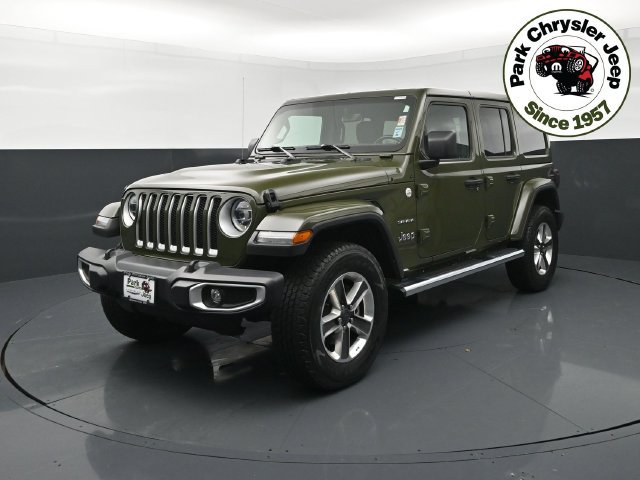 Used 2022 Jeep Wrangler Unlimited Sahara w/ LED Lighting Group AWD/4WD image 2