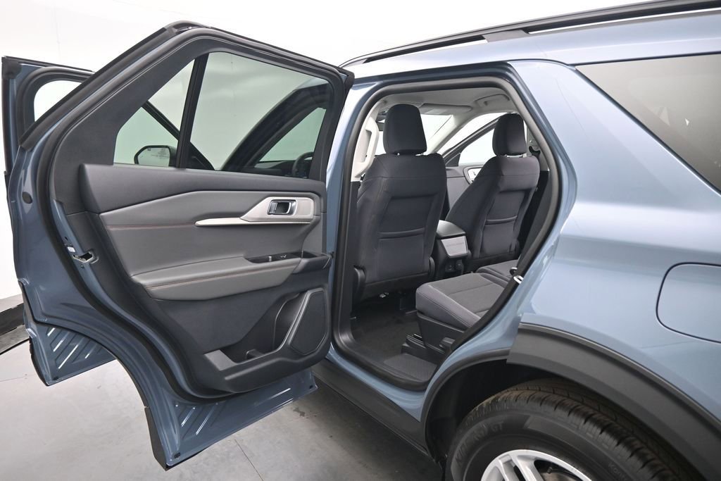 New 2026 Ford Explorer Active image 18