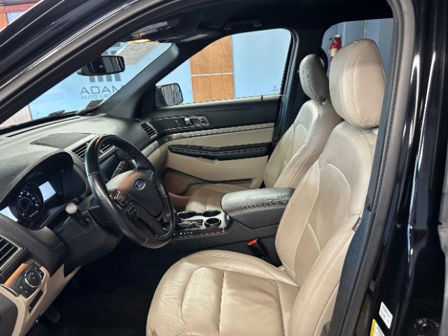 Used 2018 Ford Explorer XLT w/ Equipment Group 202A image 14