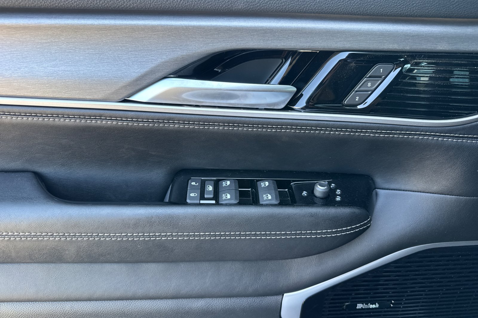 New 2026 Jeep Grand Wagoneer Limited AWD/4WD image 10