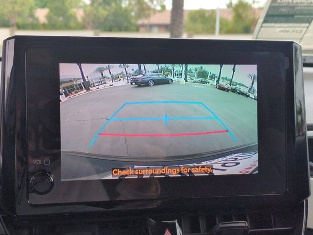 Used 2024 Toyota Corolla Cross LE FWD image 21