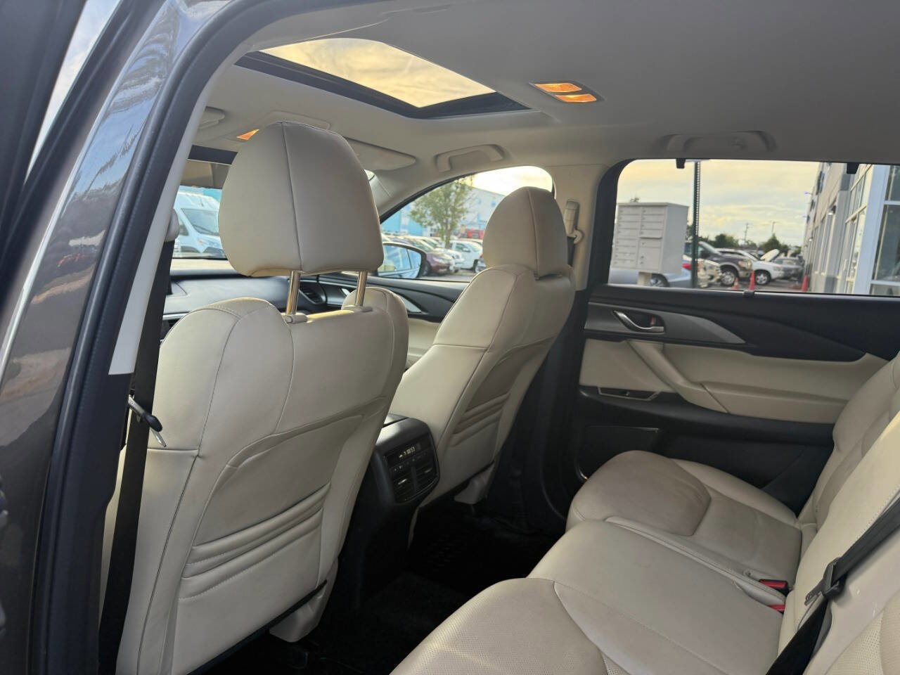 Used 2019 MAZDA CX-9 Touring w/ Touring Premium Package image 20