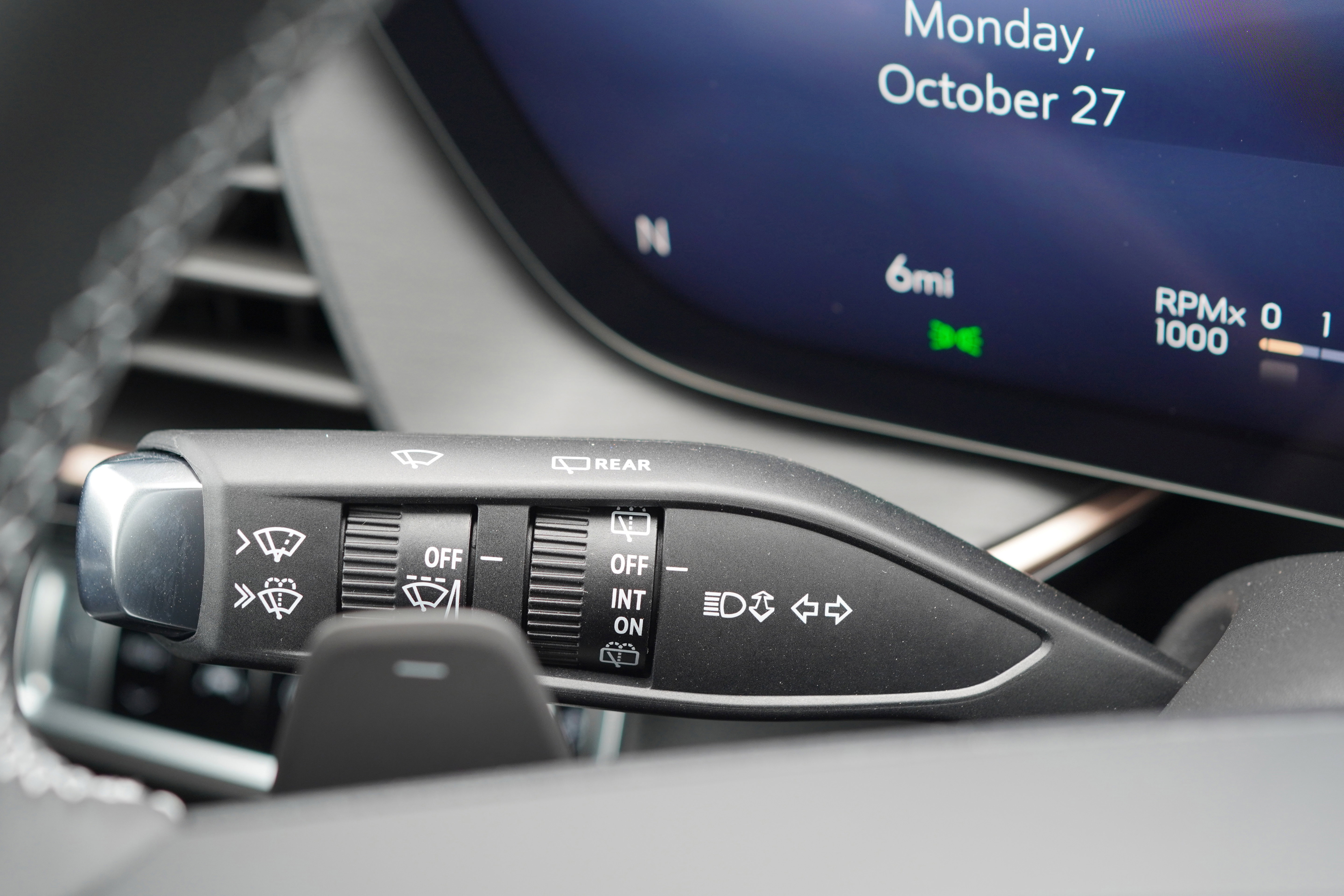 New 2025 Buick Envision Sport Touring image 39