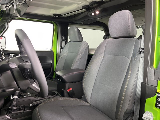 Used 2025 Jeep Wrangler Sport image 4