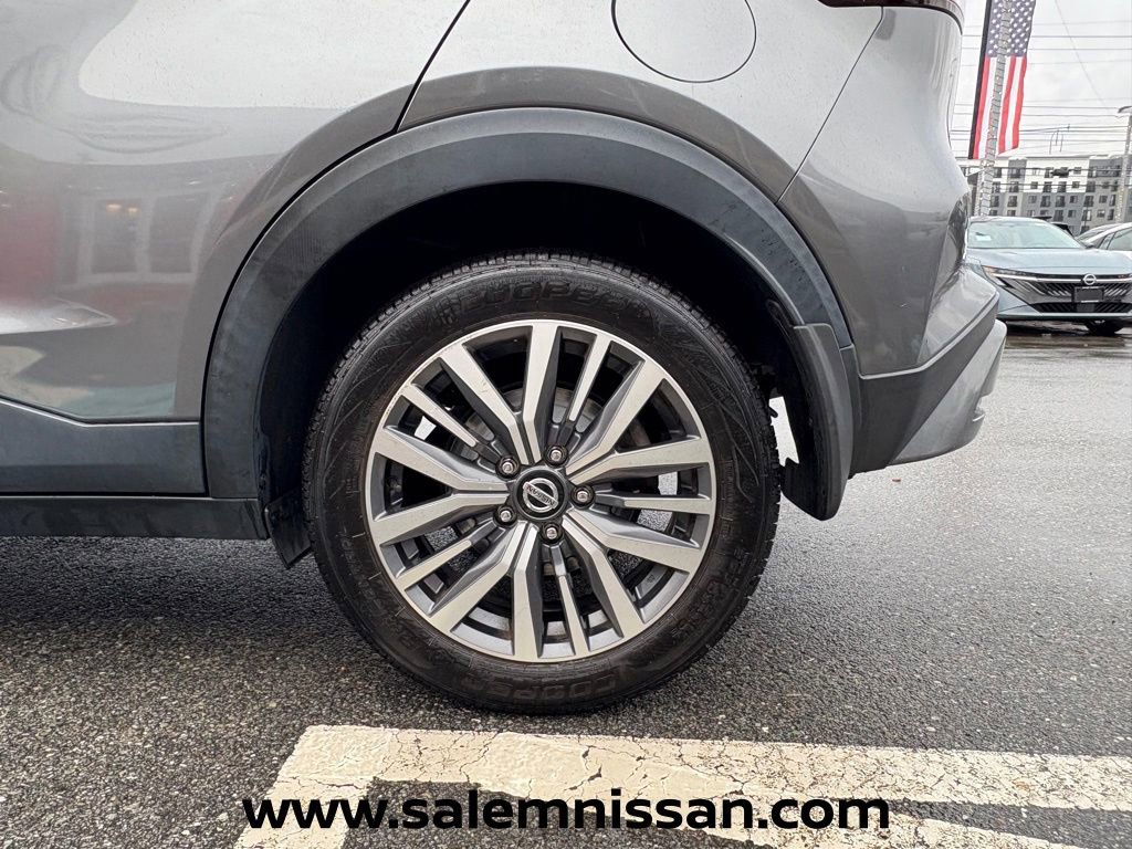 Used 2021 Nissan Kicks SR FWD image 24