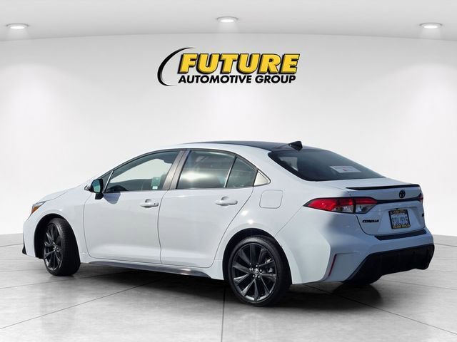 Certified 2025 Toyota Corolla SE w/ Convenience Package image 9