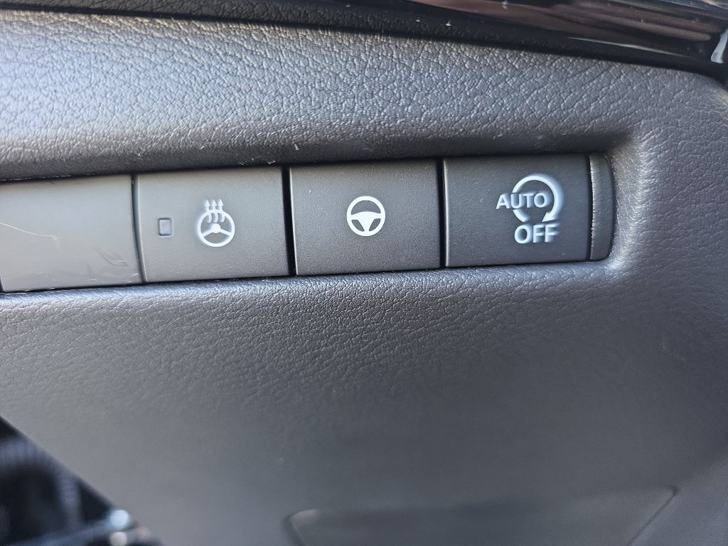 New 2027 Nissan Kicks SR w/ SR Premium Package FWD image 39