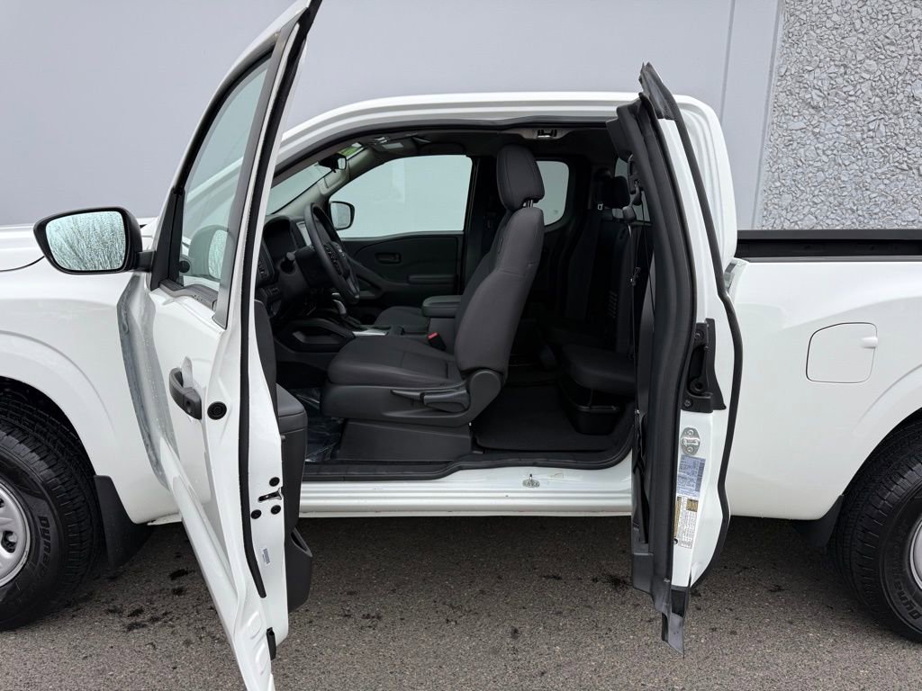 Used 2024 Nissan Frontier S w/ Technology Package image 17