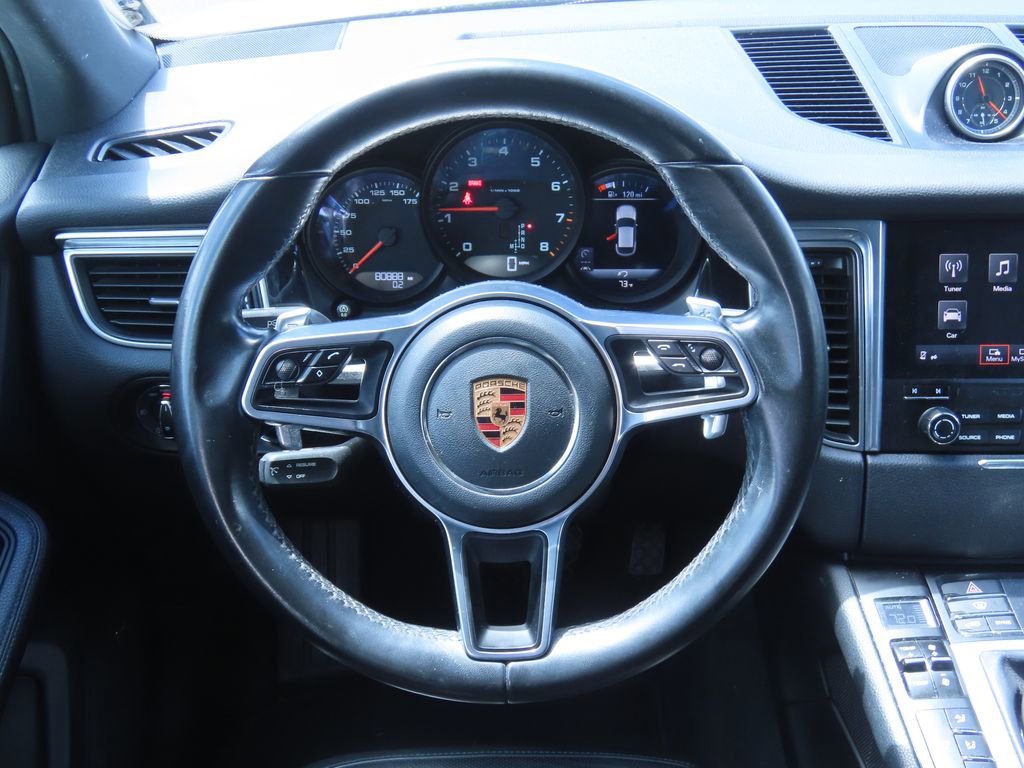 Used 2018 Porsche Macan AWD/4WD image 6