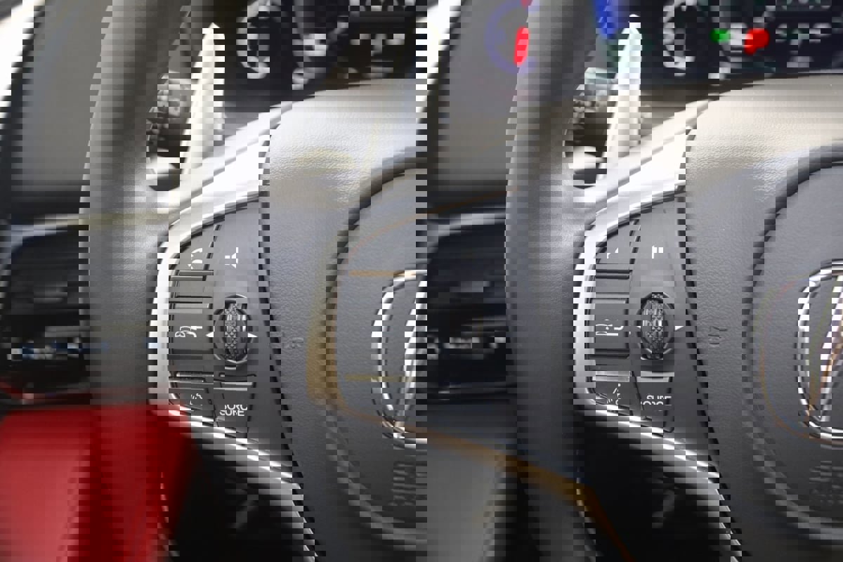 Used 2017 Acura NSX image 43