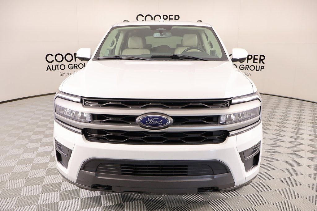 Used 2023 Ford Expedition Max XLT image 9