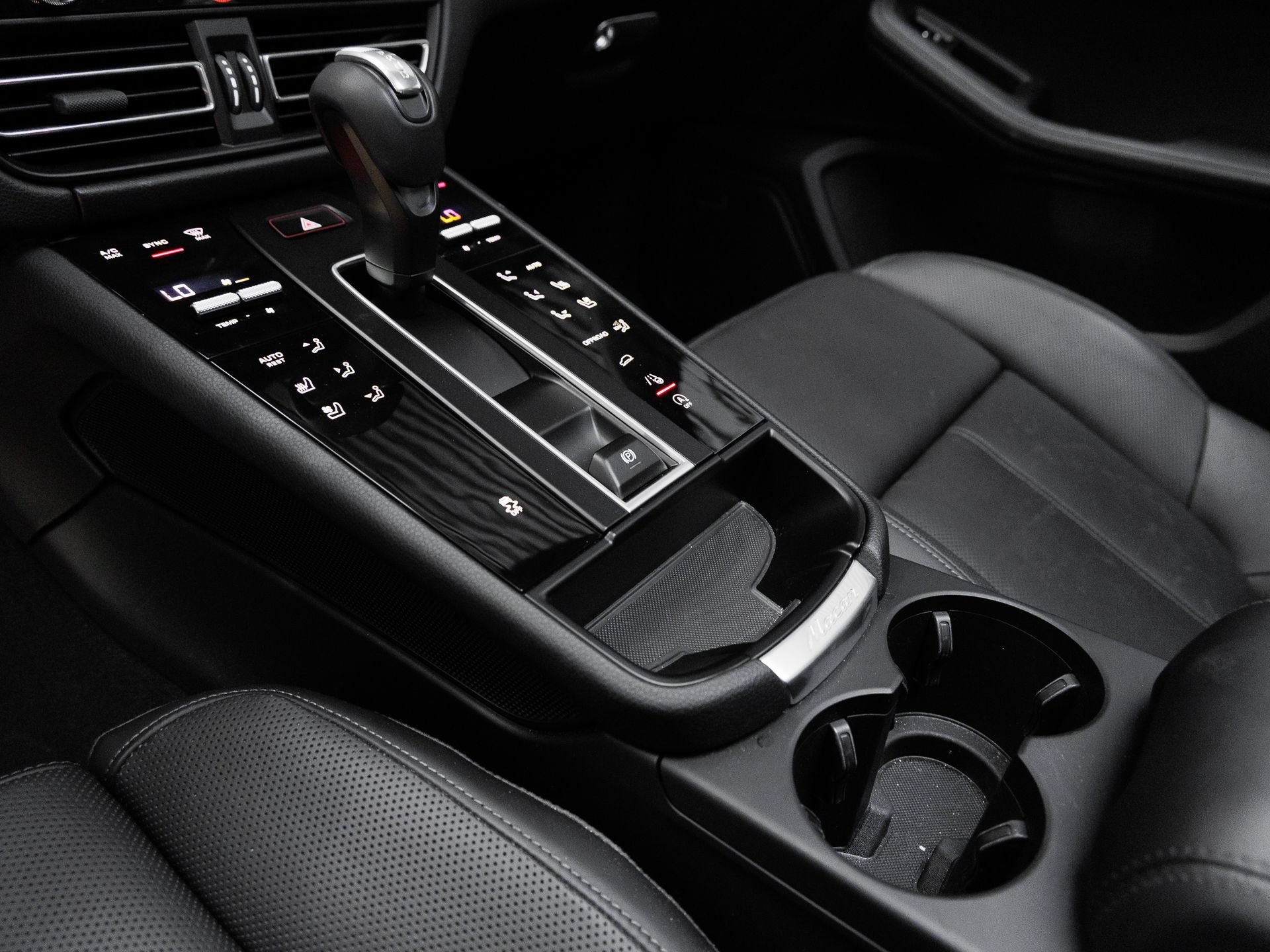 Certified 2026 Porsche Macan AWD/4WD image 22