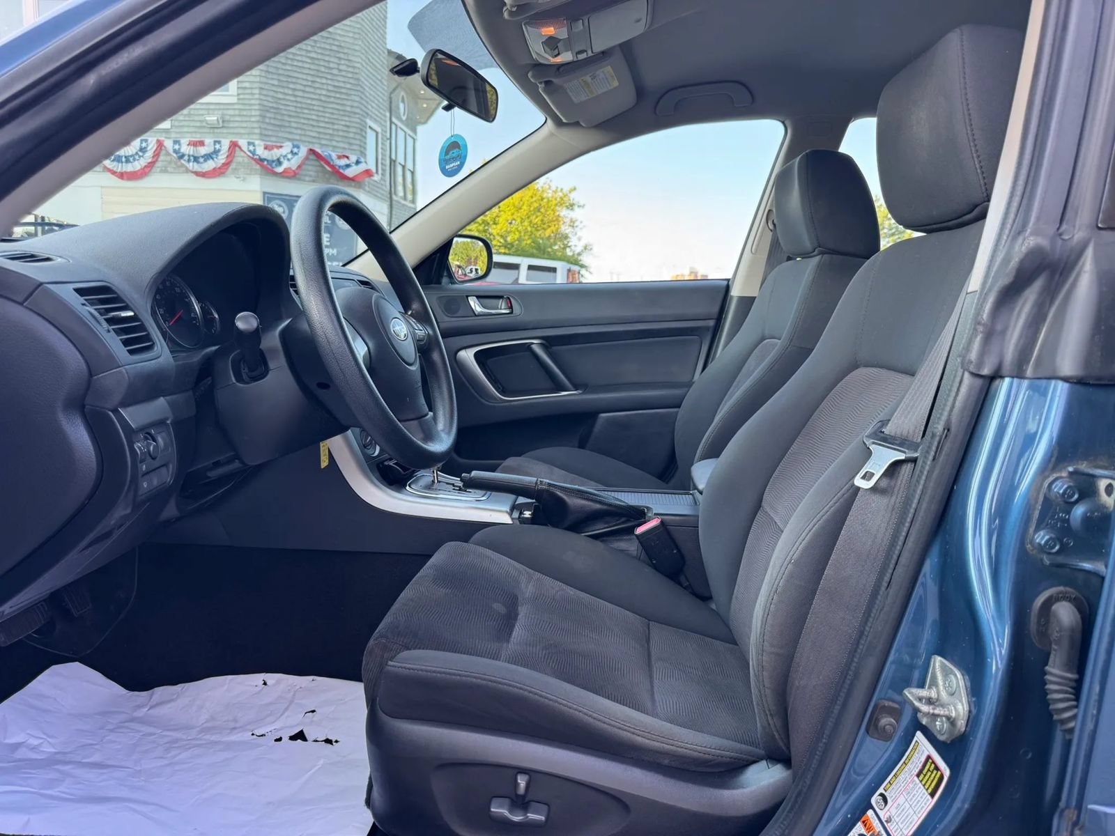 Used 2008 Subaru Outback 2.5i L.L. Bean AWD/4WD image 12