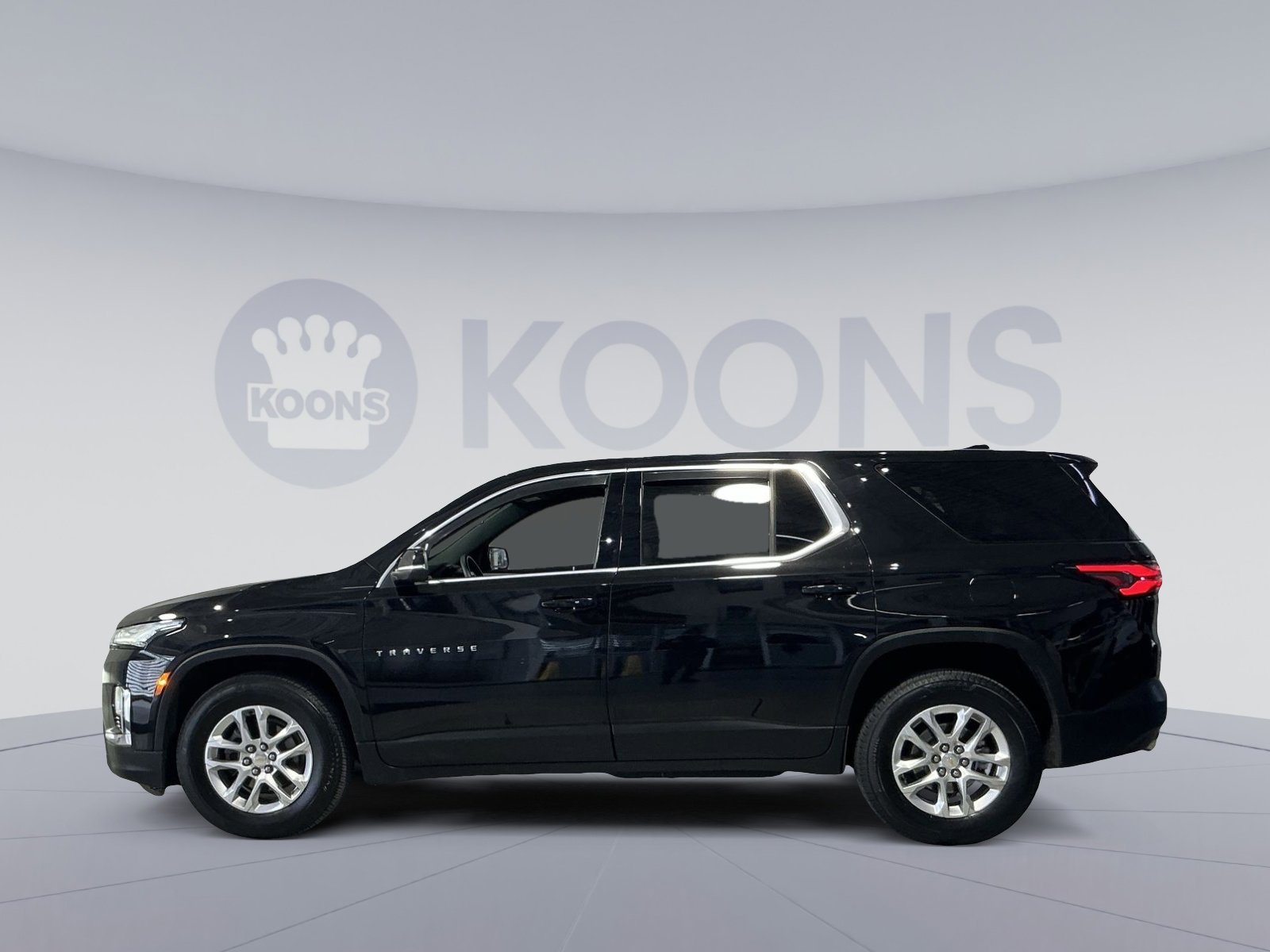 Used 2023 Chevrolet Traverse LS w/ Safety Package image 13