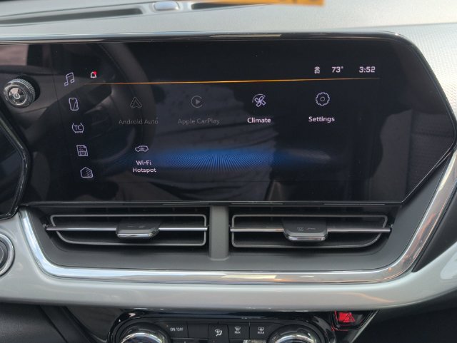 Used 2025 Chevrolet Trax LT FWD image 22
