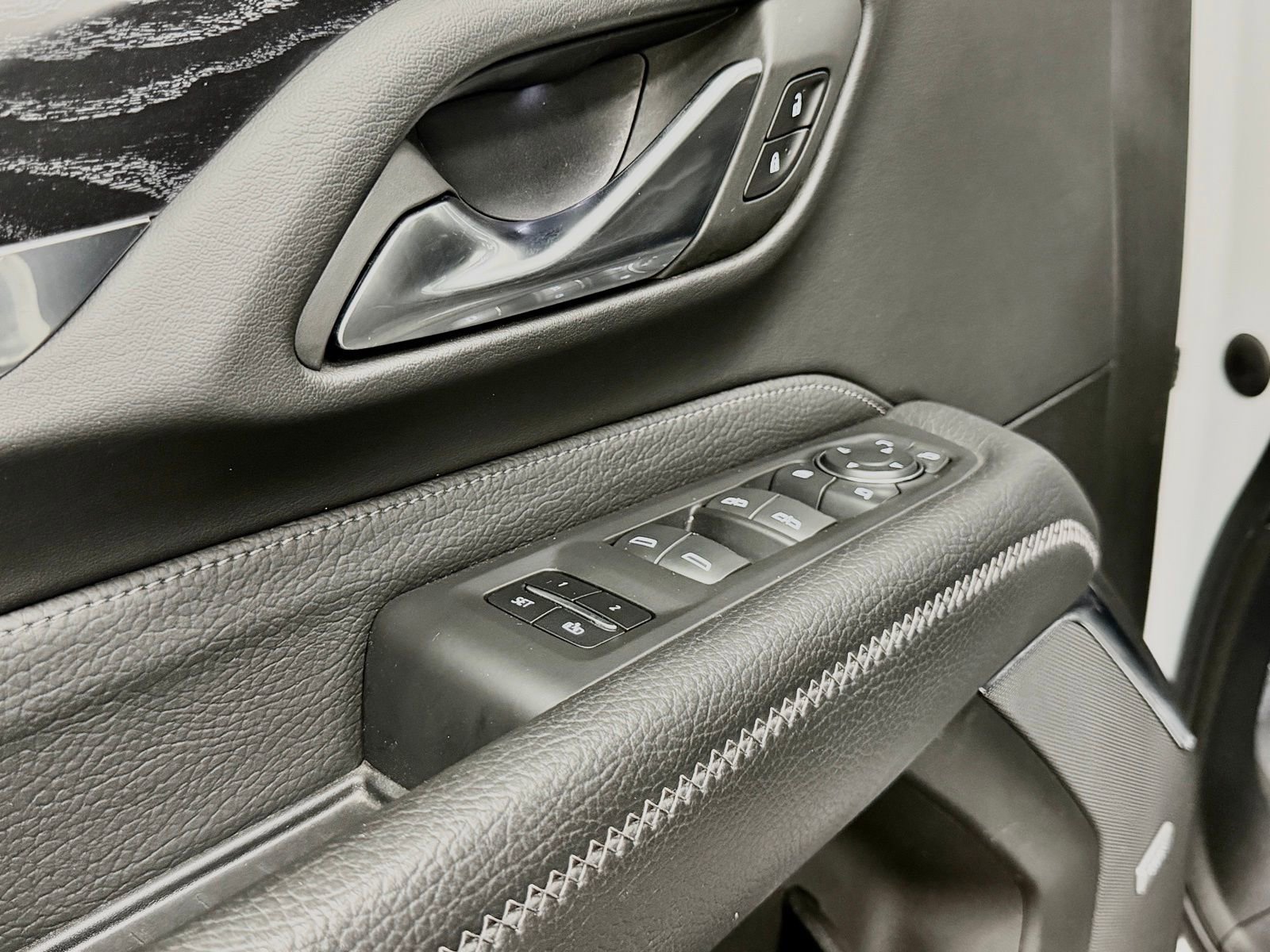 Used 2023 GMC Yukon Denali image 22