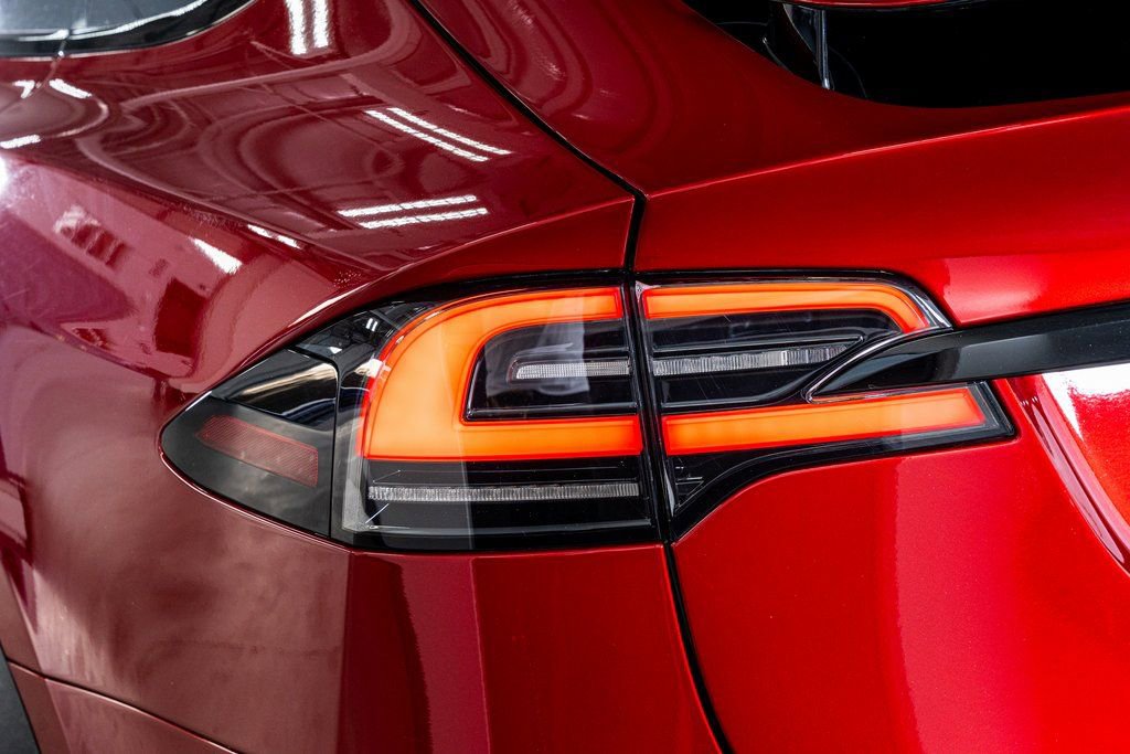 Used 2024 Tesla Model X image 24