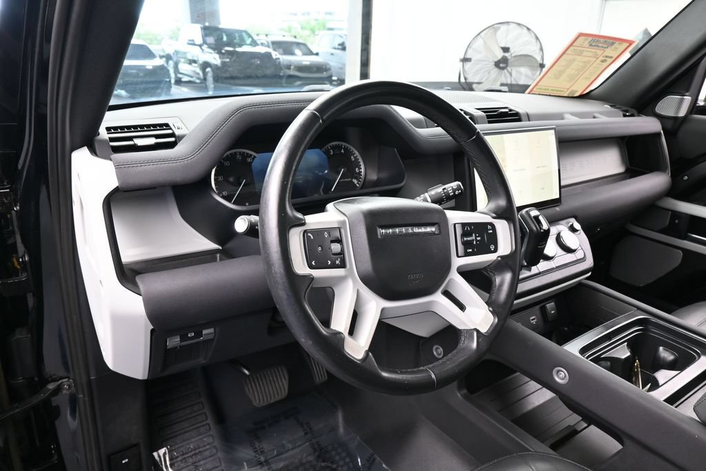 Used 2023 Land Rover Defender 130 SE AWD/4WD image 12