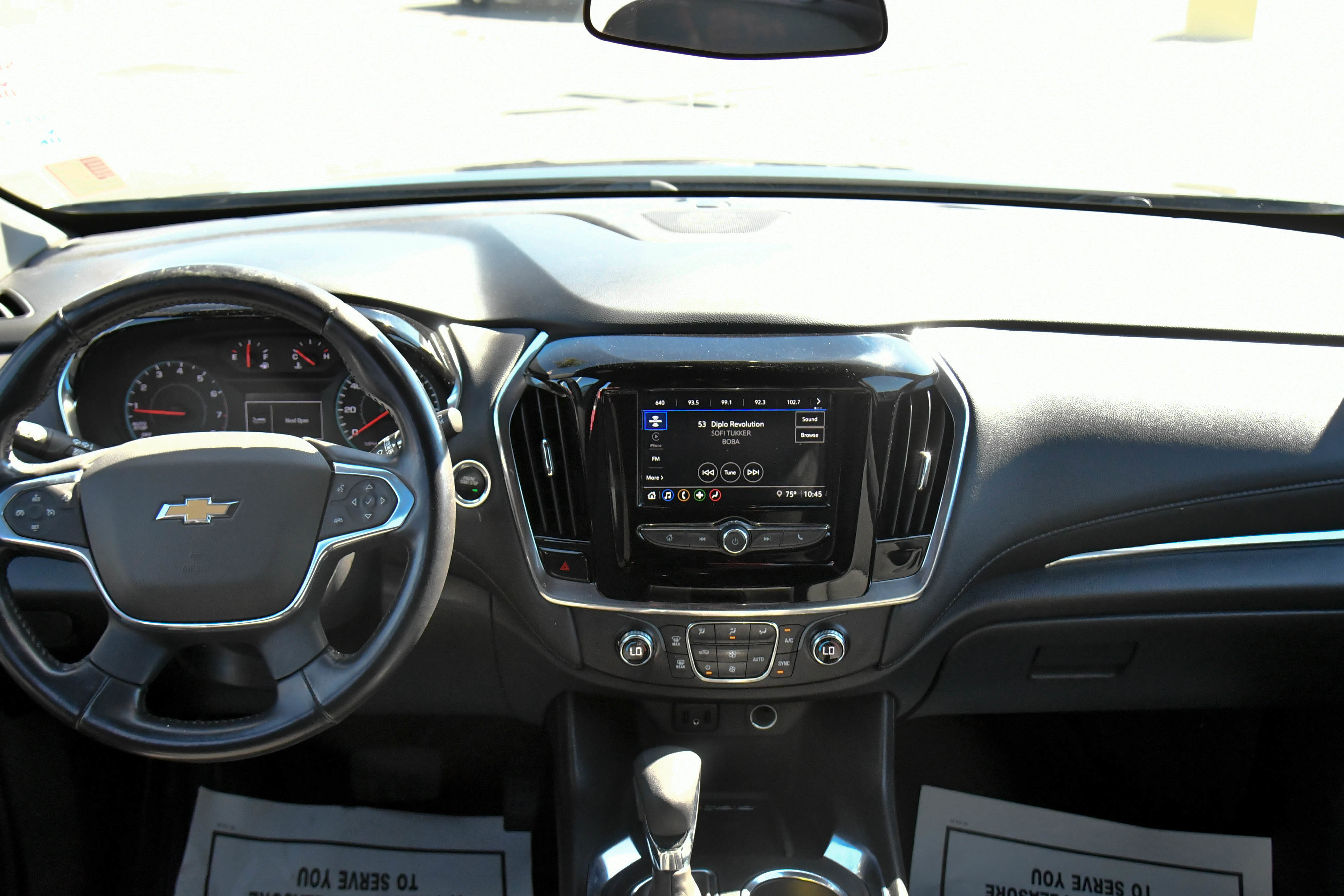 Used 2022 Chevrolet Traverse LT image 36