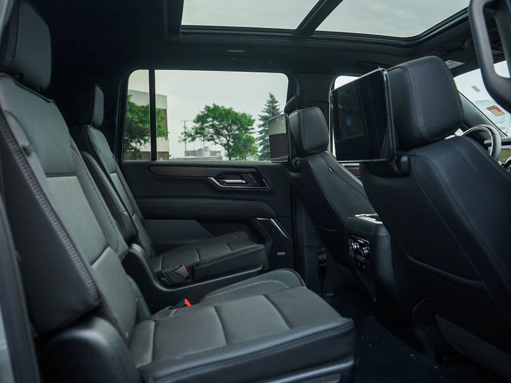 New 2026 GMC Yukon XL Denali w/ Denali Reserve Package AWD/4WD image 13