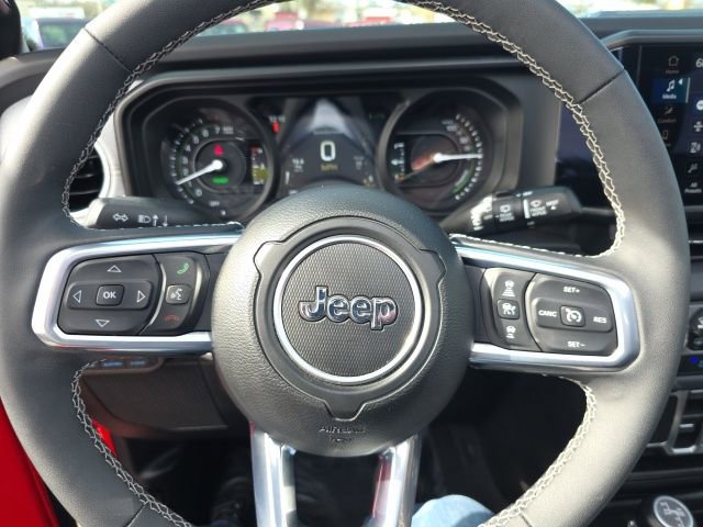 Used 2025 Jeep Wrangler Sahara 4xe w/ Safety Group image 33