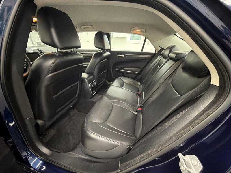 Used 2015 Chrysler 300 Limited w/ Driver Convenience Group RWD image 12