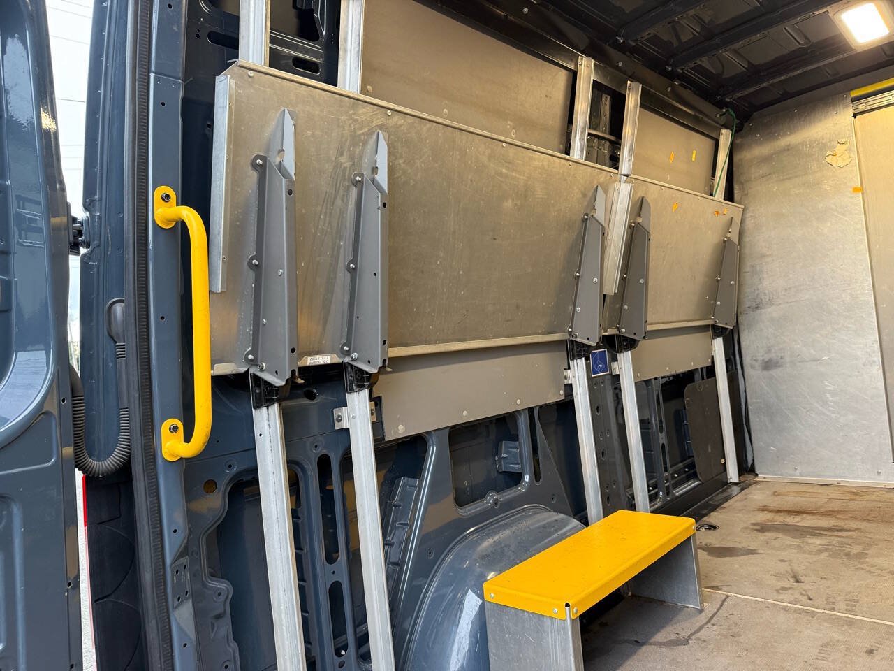 Used 2019 Mercedes-Benz Sprinter 144 image 25