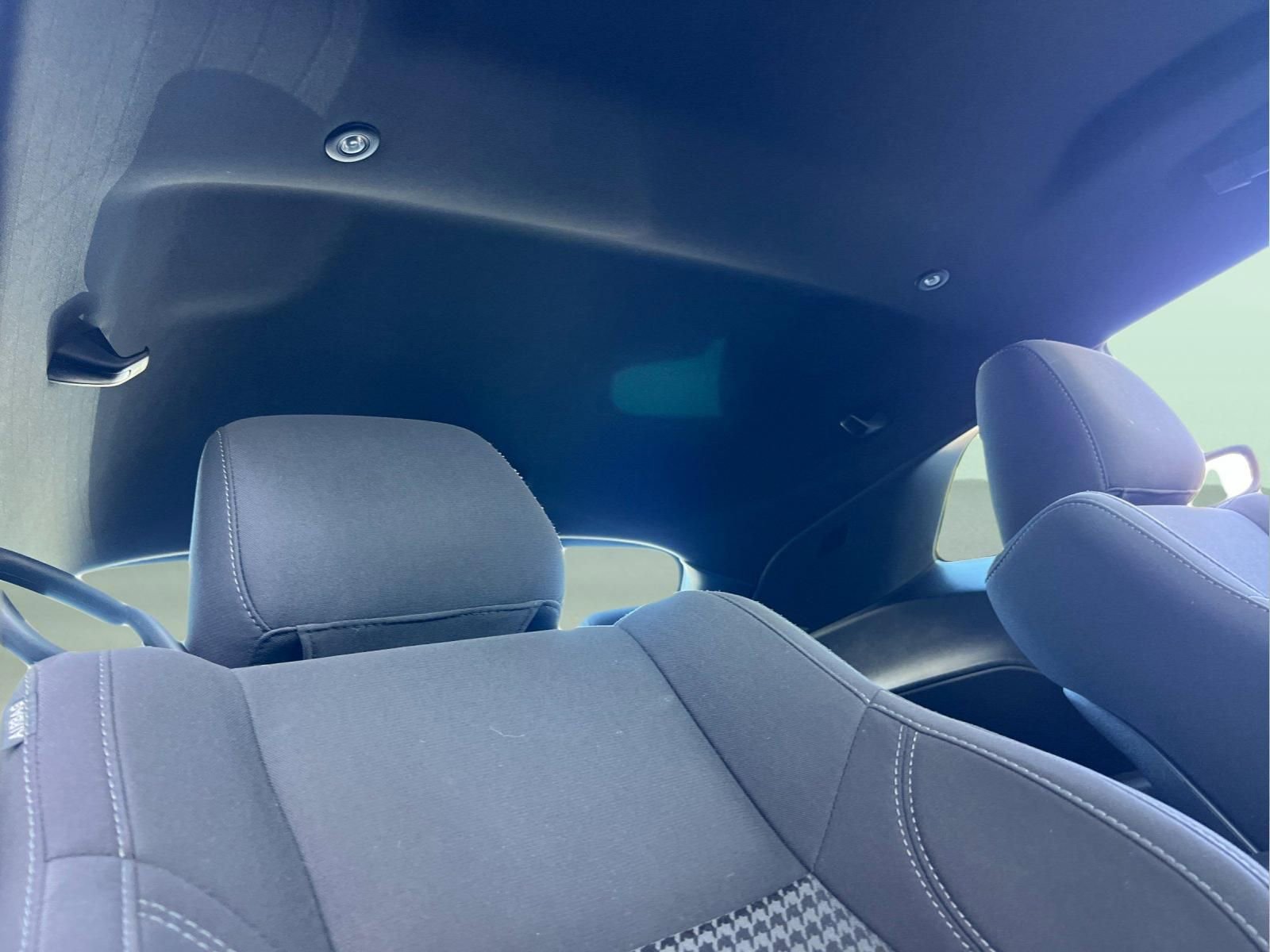 Used 2017 Dodge Challenger R/T image 16