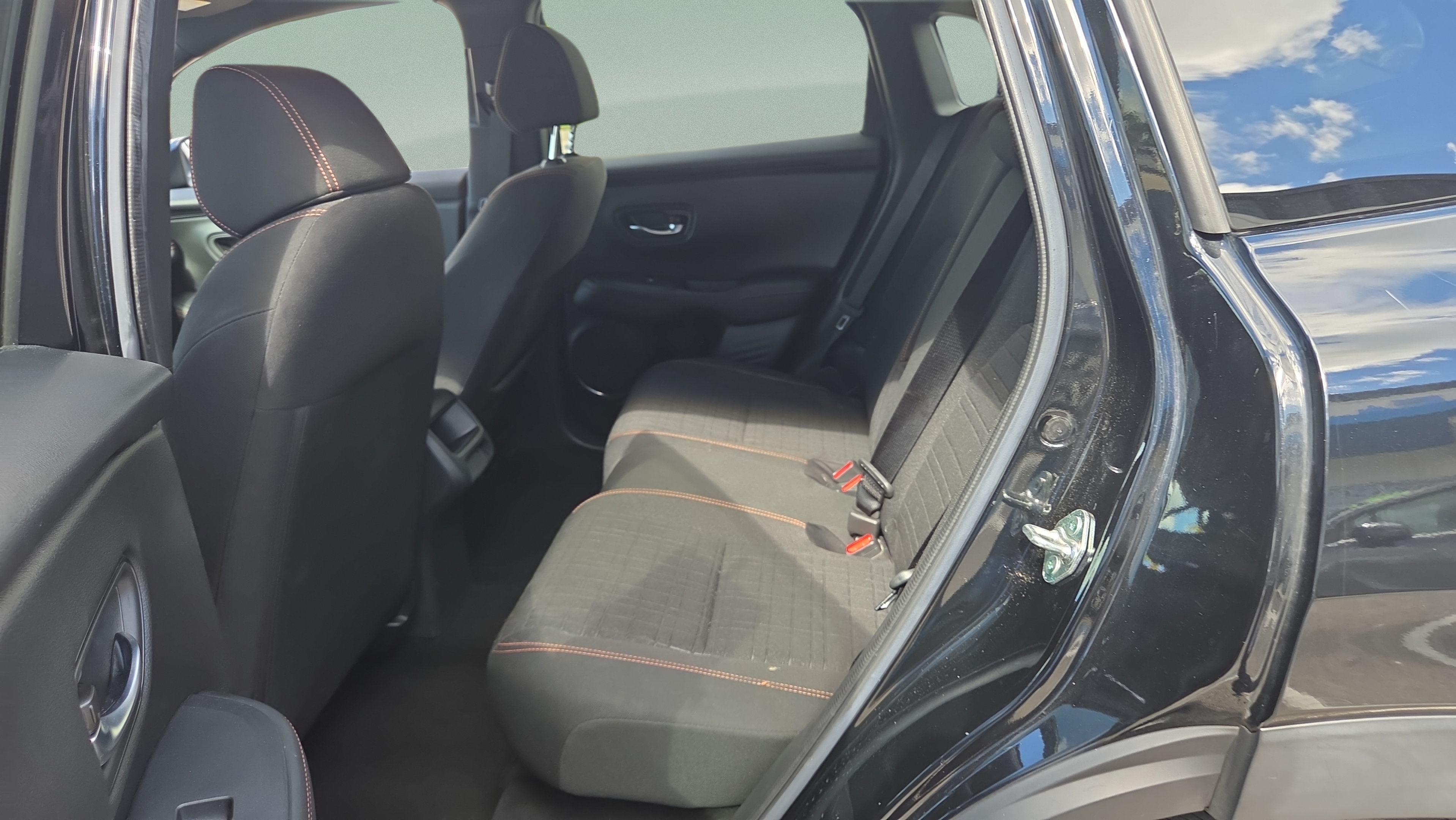 Used 2024 Honda HR-V Sport image 11