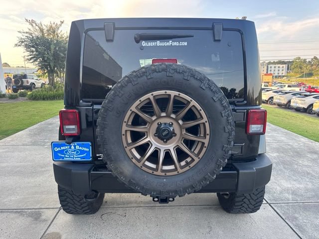 Used 2017 Jeep Wrangler Unlimited Sahara w/ Connectivity Group AWD/4WD image 6