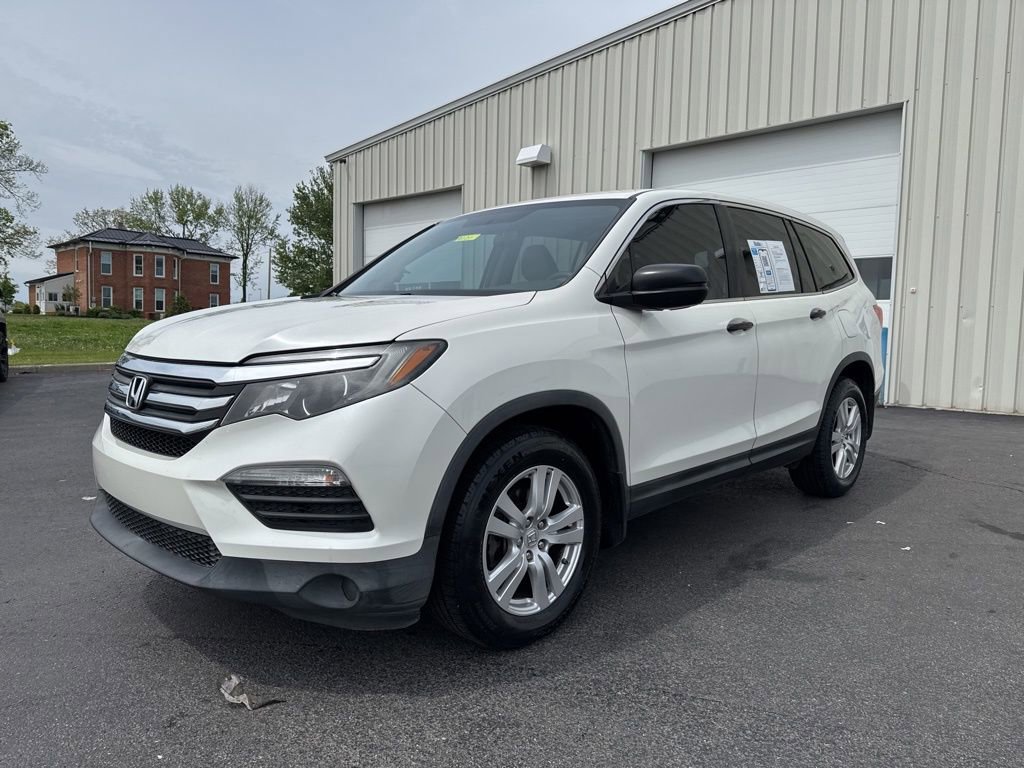 Used 2017 Honda Pilot LX image 3