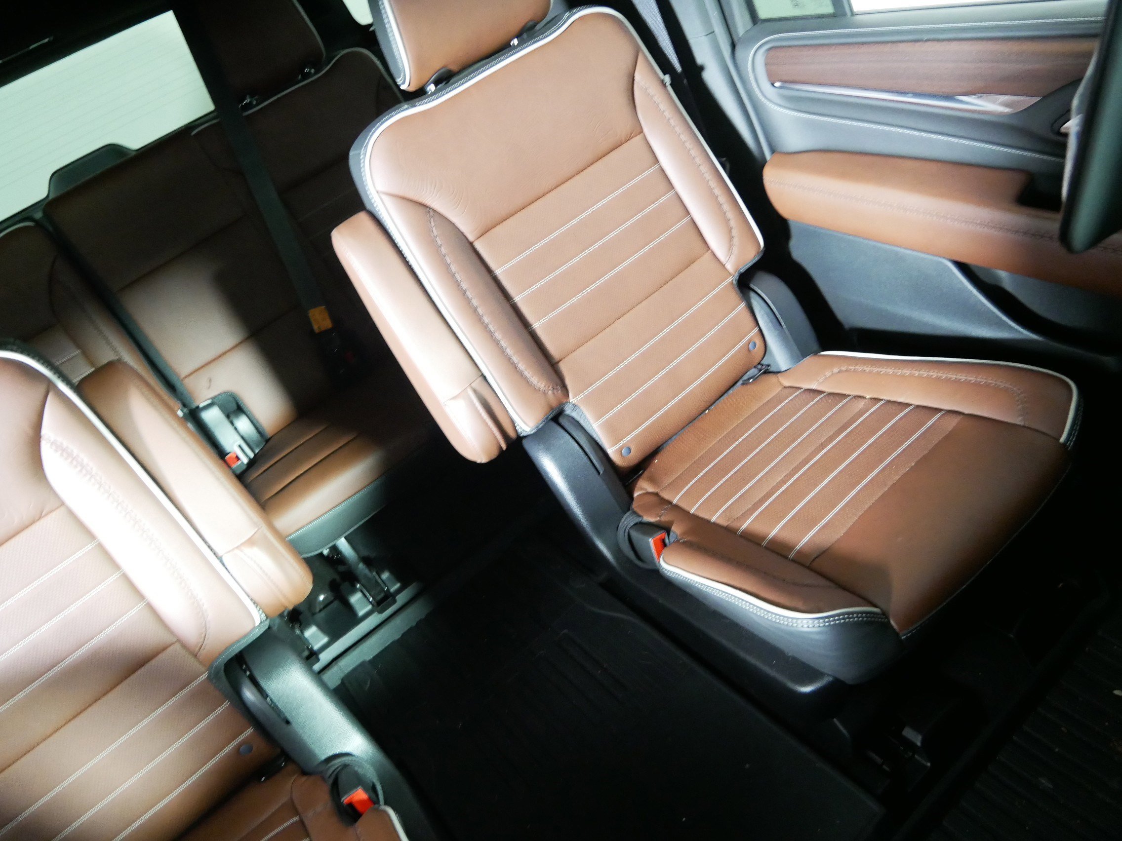 Used 2024 GMC Yukon XL Denali Ultimate image 14