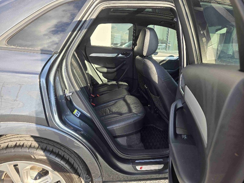 Used 2018 Audi Q3 2.0T Premium image 12