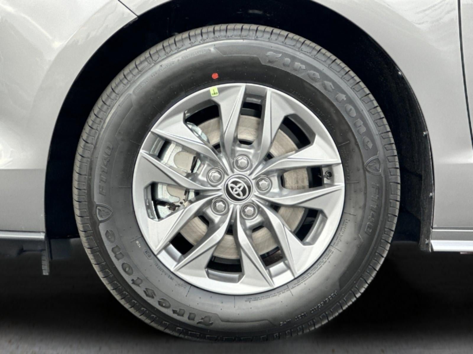 New 2026 Toyota Sienna XLE FWD image 30