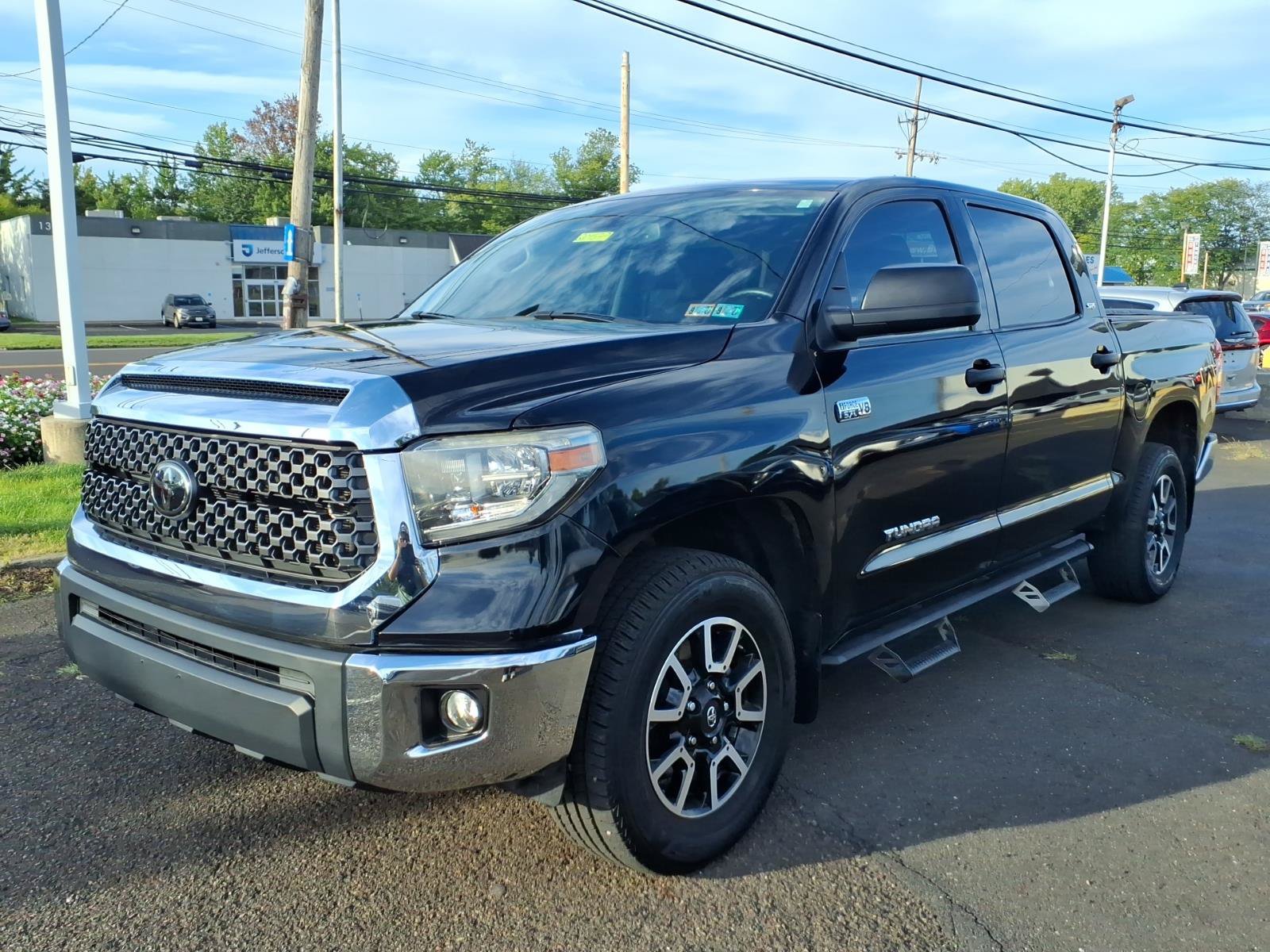 Used 2020 Toyota Tundra SR5 w/ TRD Off-Road Package AWD/4WD image 8