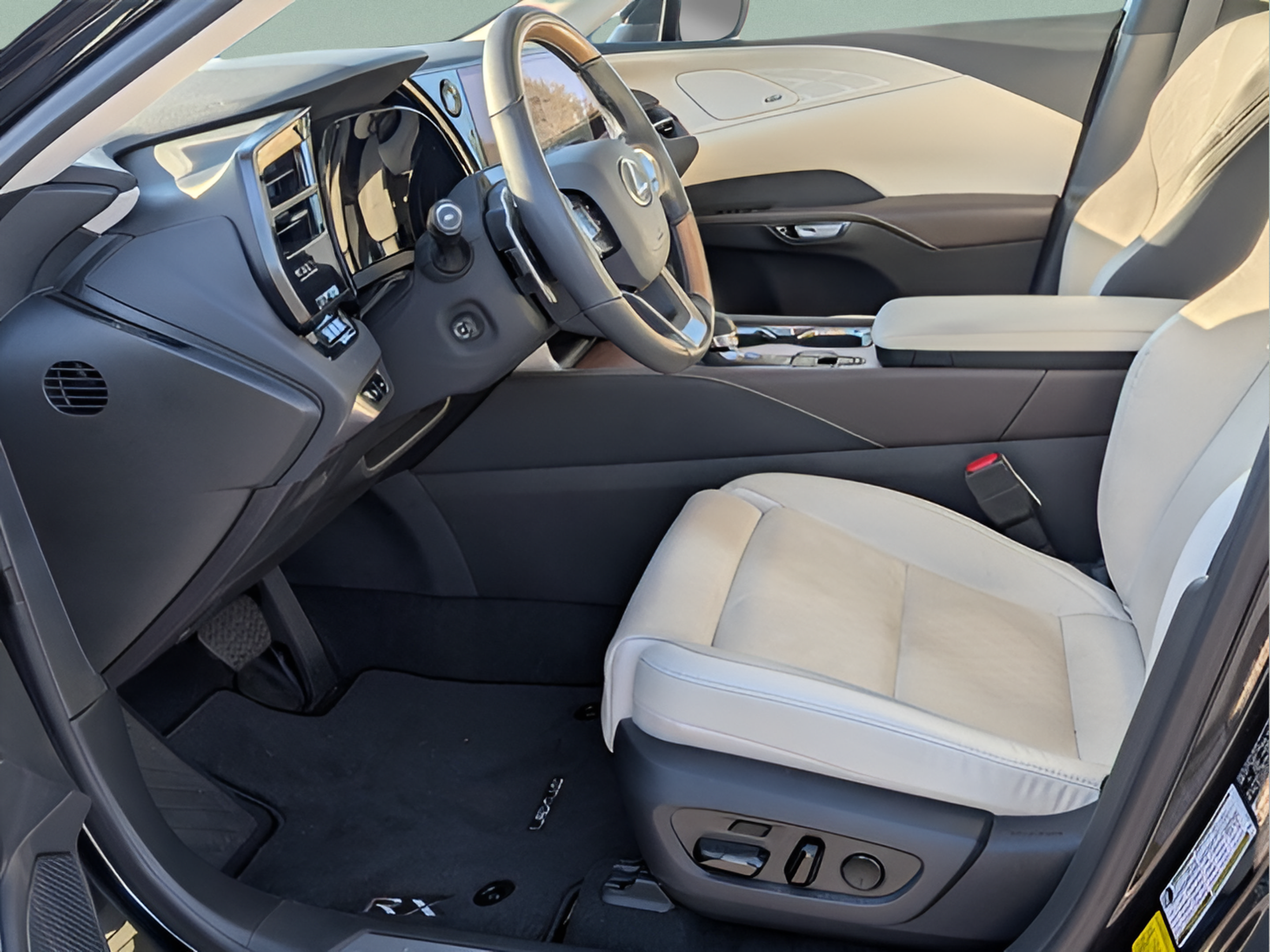 Used 2026 Lexus RX 350 w/ Convenience Package AWD/4WD image 9