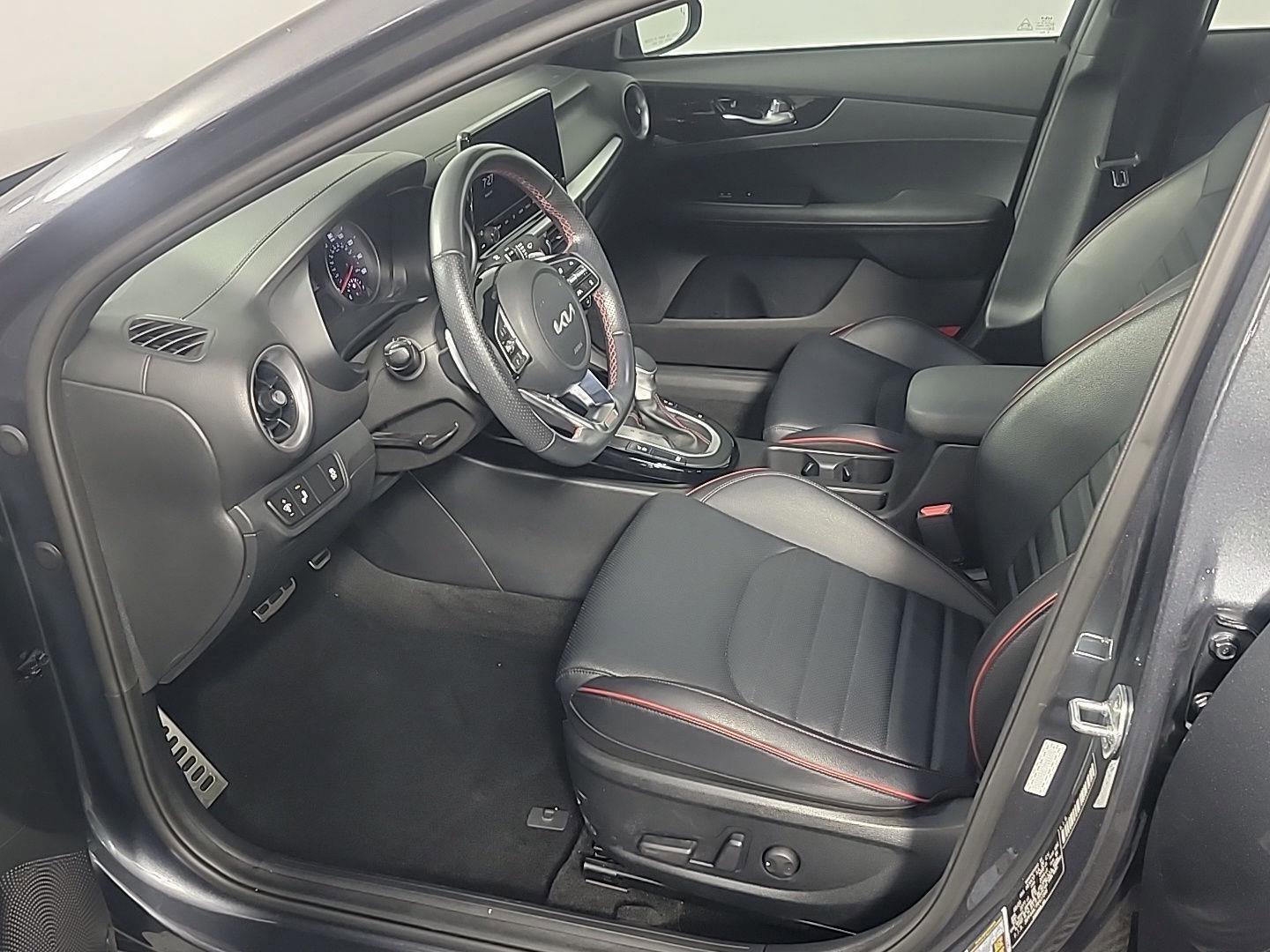 Used 2023 Kia Forte GT w/ GT2 Package FWD image 18