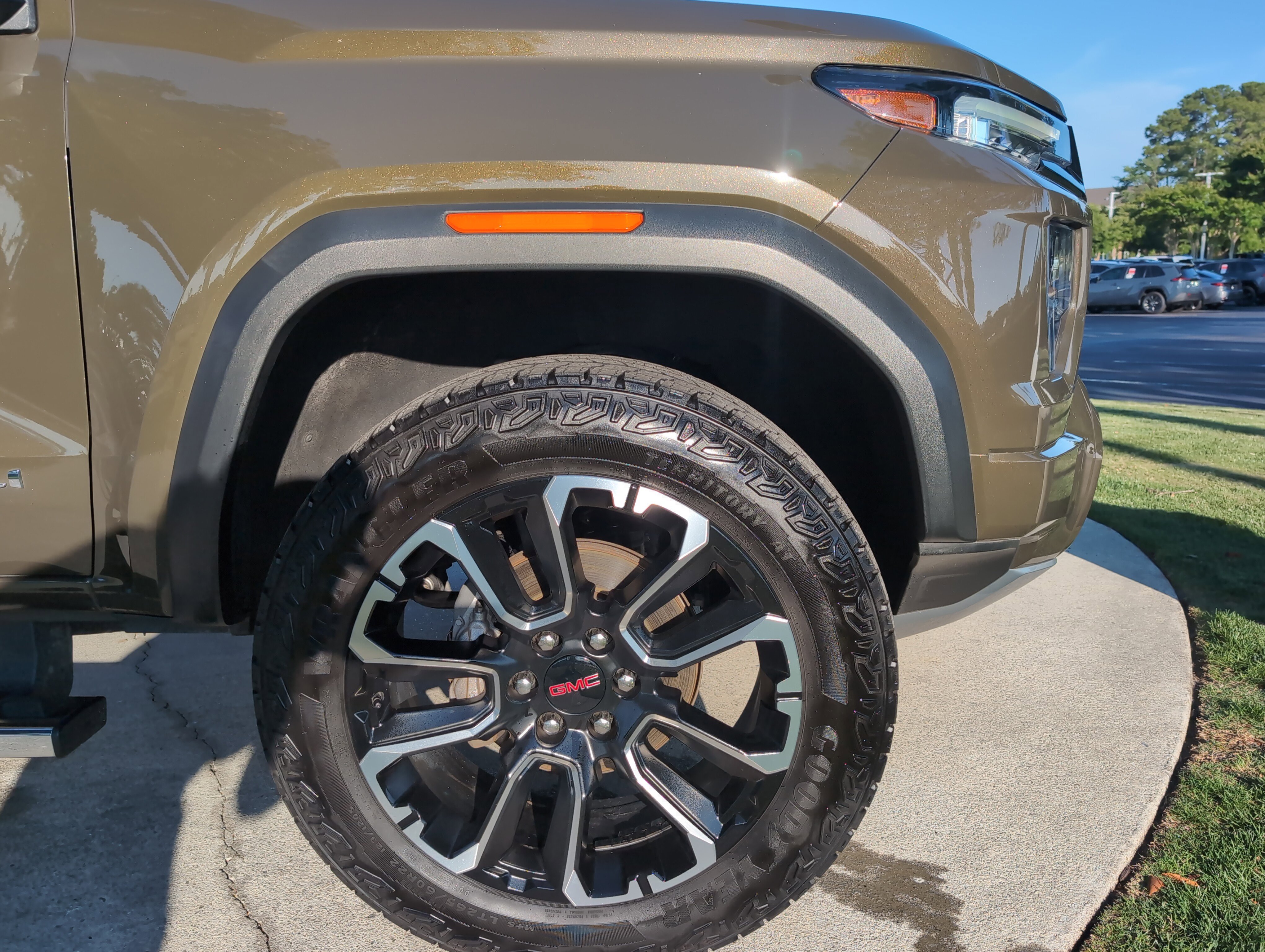 Used 2023 GMC Canyon Denali AWD/4WD image 12