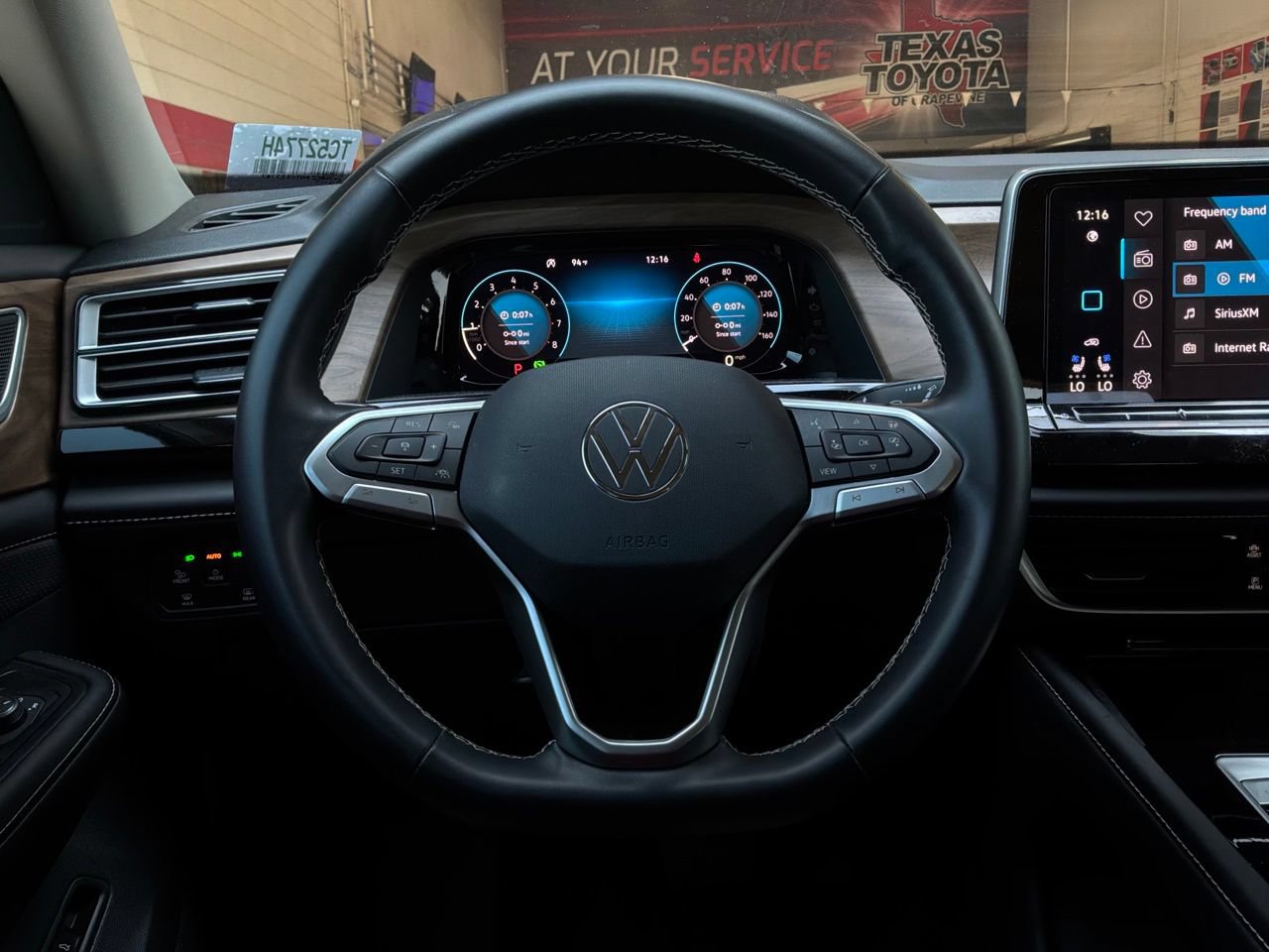 Used 2026 Volkswagen Atlas SE FWD image 38