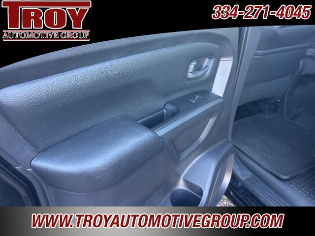 Used 2017 Nissan Titan S image 34
