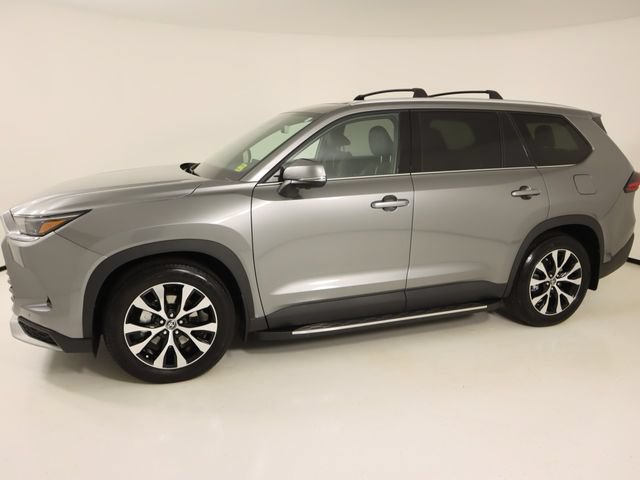 Used 2025 Toyota Grand Highlander AWD Hybrid image 2