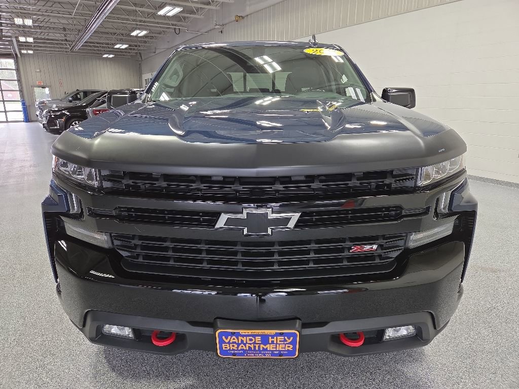 Used 2021 Chevrolet Silverado 1500 LT Trail Boss w/ Convenience Package II AWD/4WD image 2