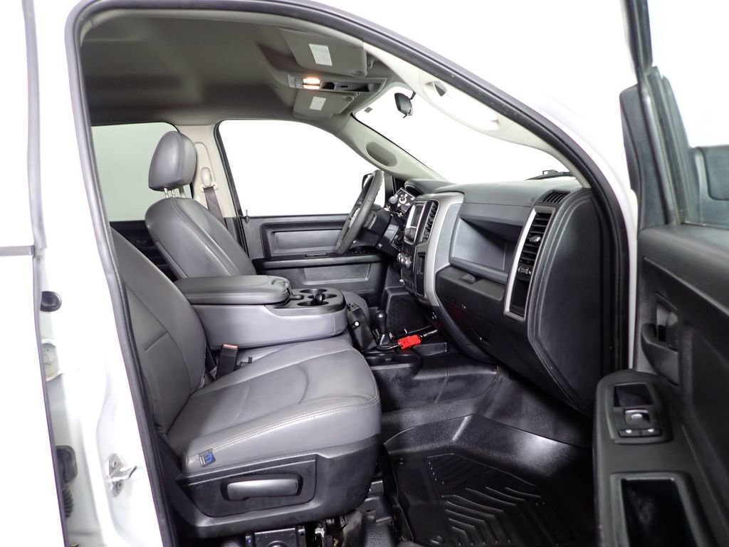 Used 2017 RAM 2500 Tradesman w/ Chrome Appearance Group AWD/4WD image 38