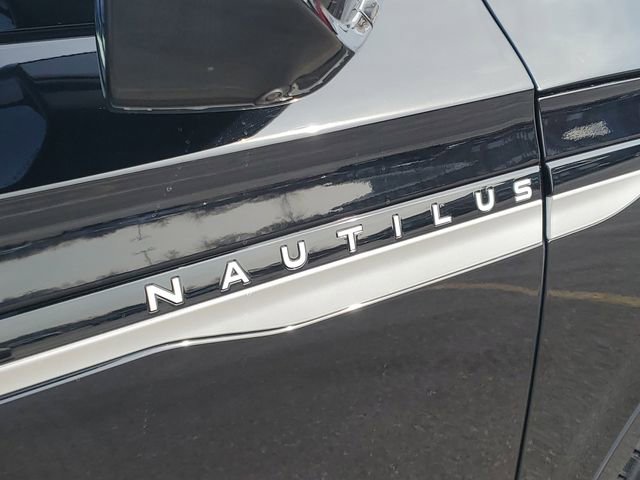 Certified 2024 Lincoln Nautilus Reserve w/ Equipment Group 202A image 6