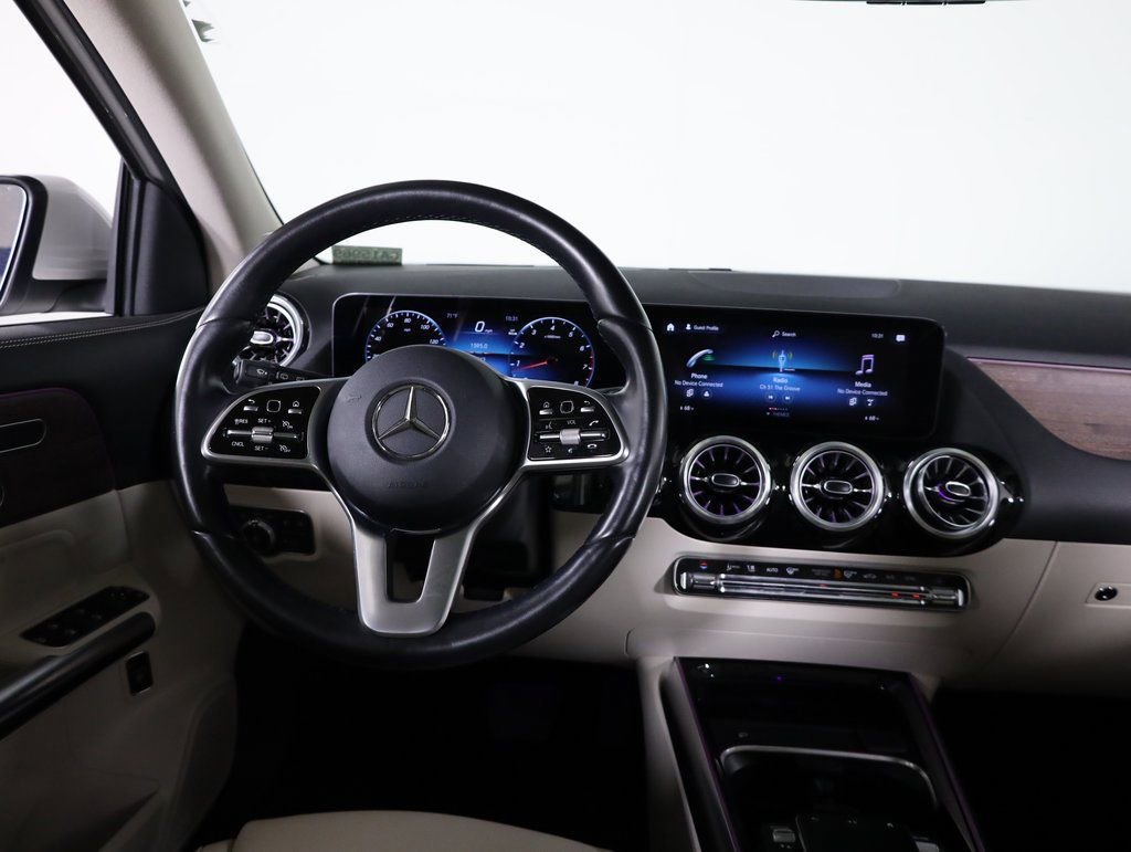 Certified 2023 Mercedes-Benz GLA 250 4MATIC w/ Premium Package image 34