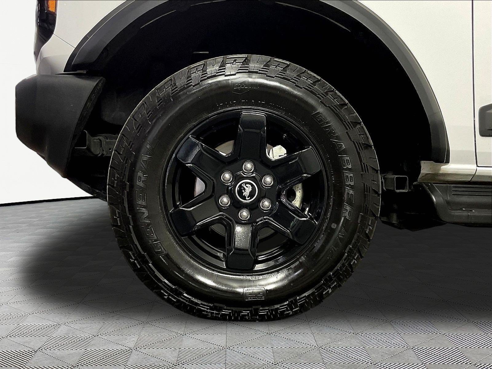 Used 2025 Ford Bronco Outer Banks AWD/4WD image 32